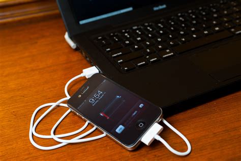 how to charge a cell phone